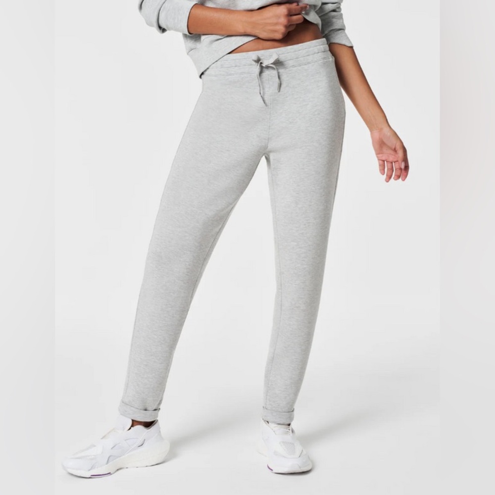 SPANX AirEssentials Tapered Pant